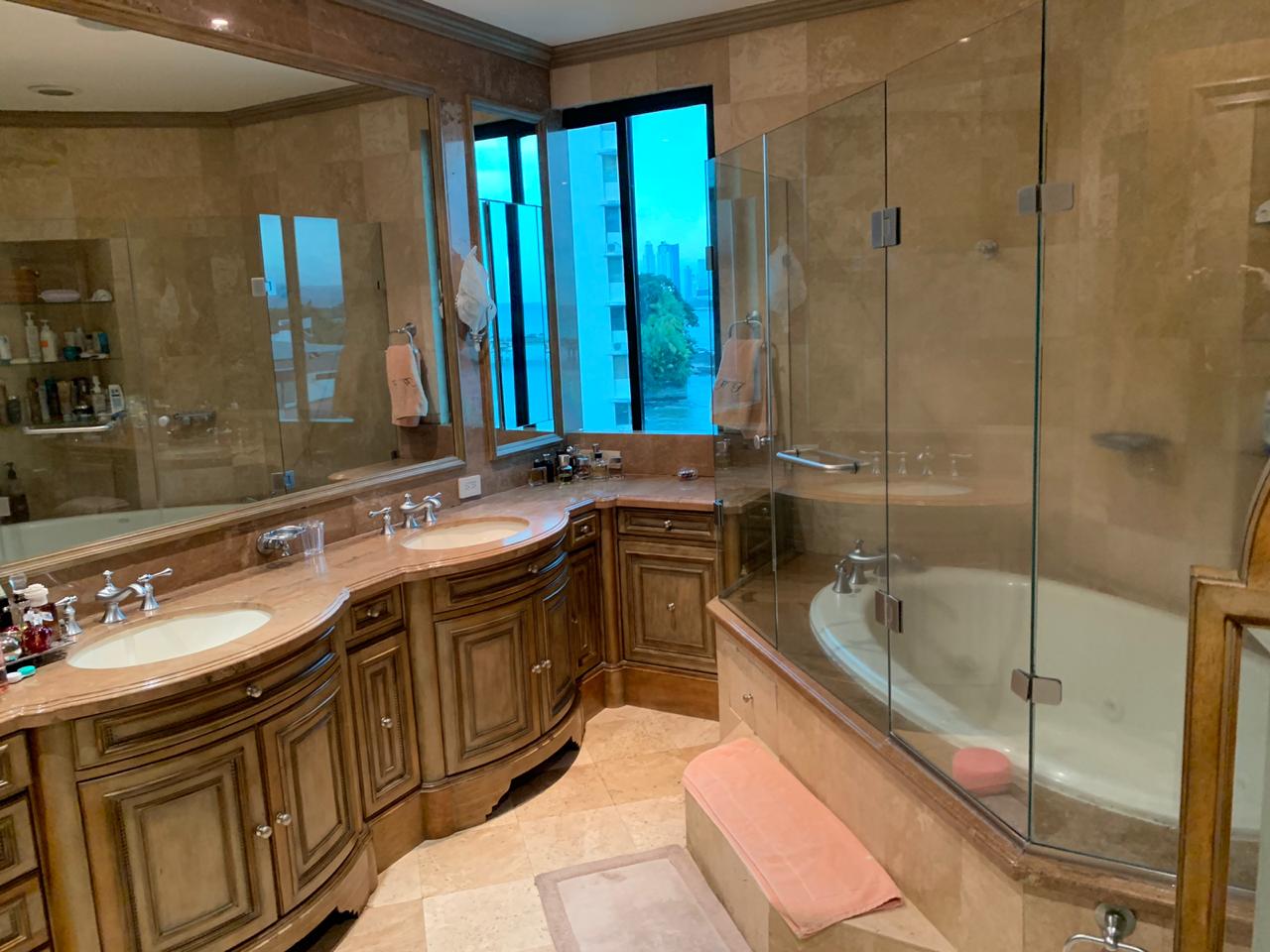 3 Bedrooms Bedrooms,4 BathroomsBathrooms,Apartment,1338