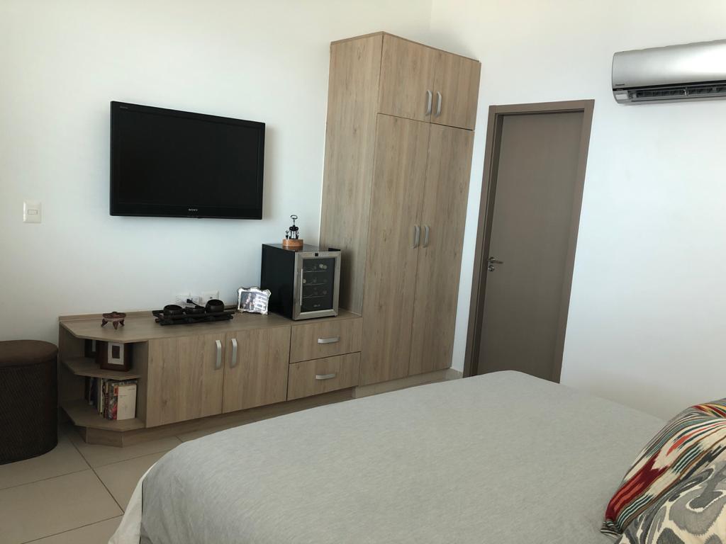 2 Rooms Rooms,2 BathroomsBathrooms,House,1363