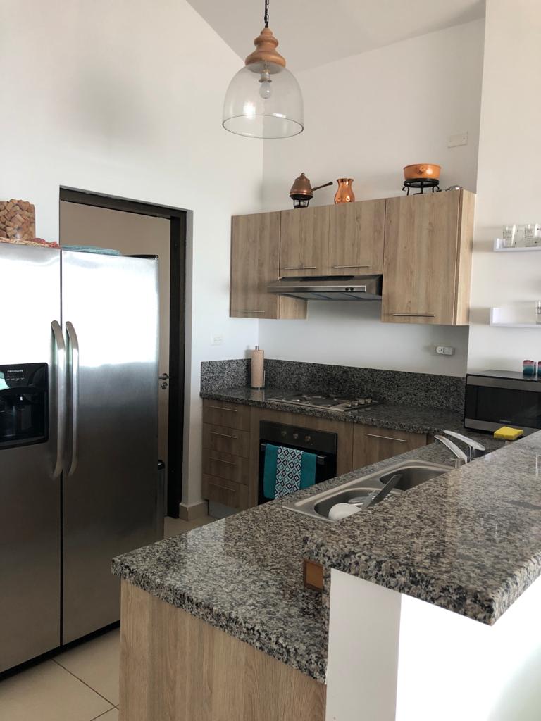 2 Rooms Rooms,2 BathroomsBathrooms,House,1363