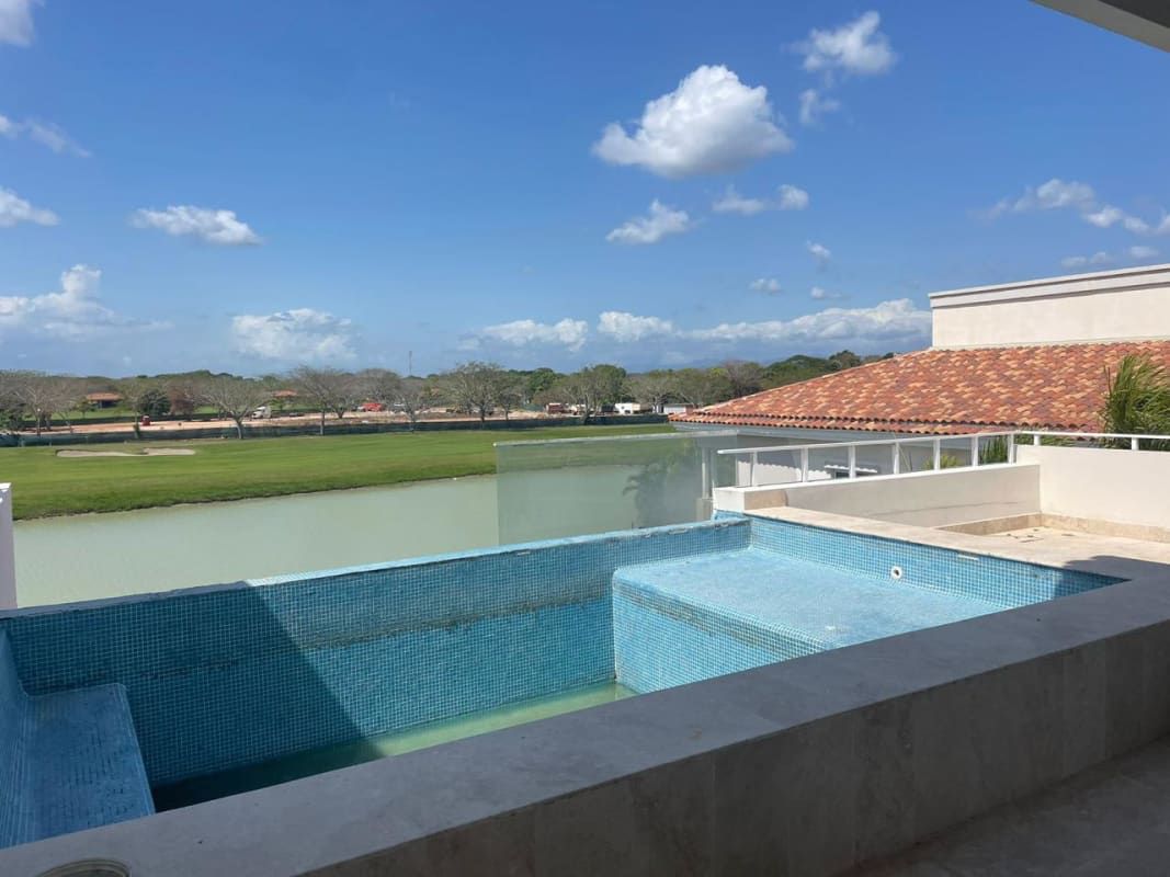 Ocean Lake, 4 Habitaciones Habitaciones, ,5 BathroomsBathrooms,Villa,SALE/VENTA,1571