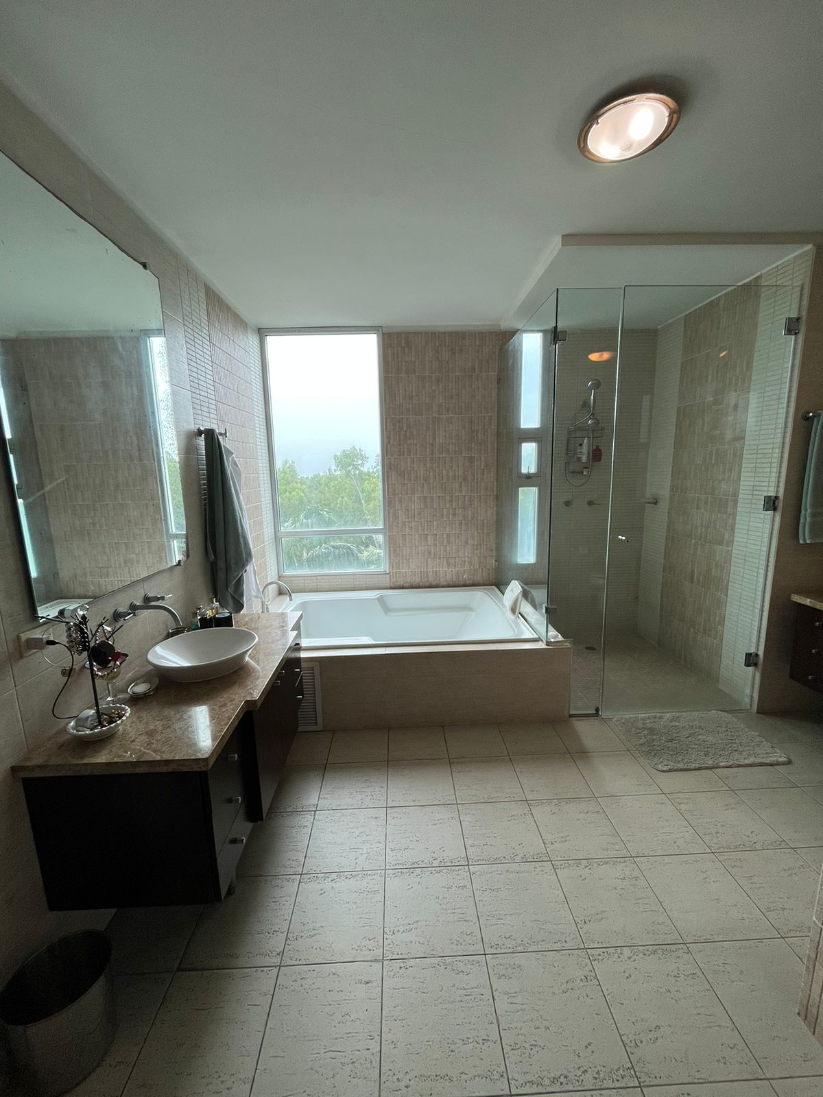 3 Bedrooms Bedrooms, ,4 BathroomsBathrooms,Apartment,SALE/RENTAL,1733