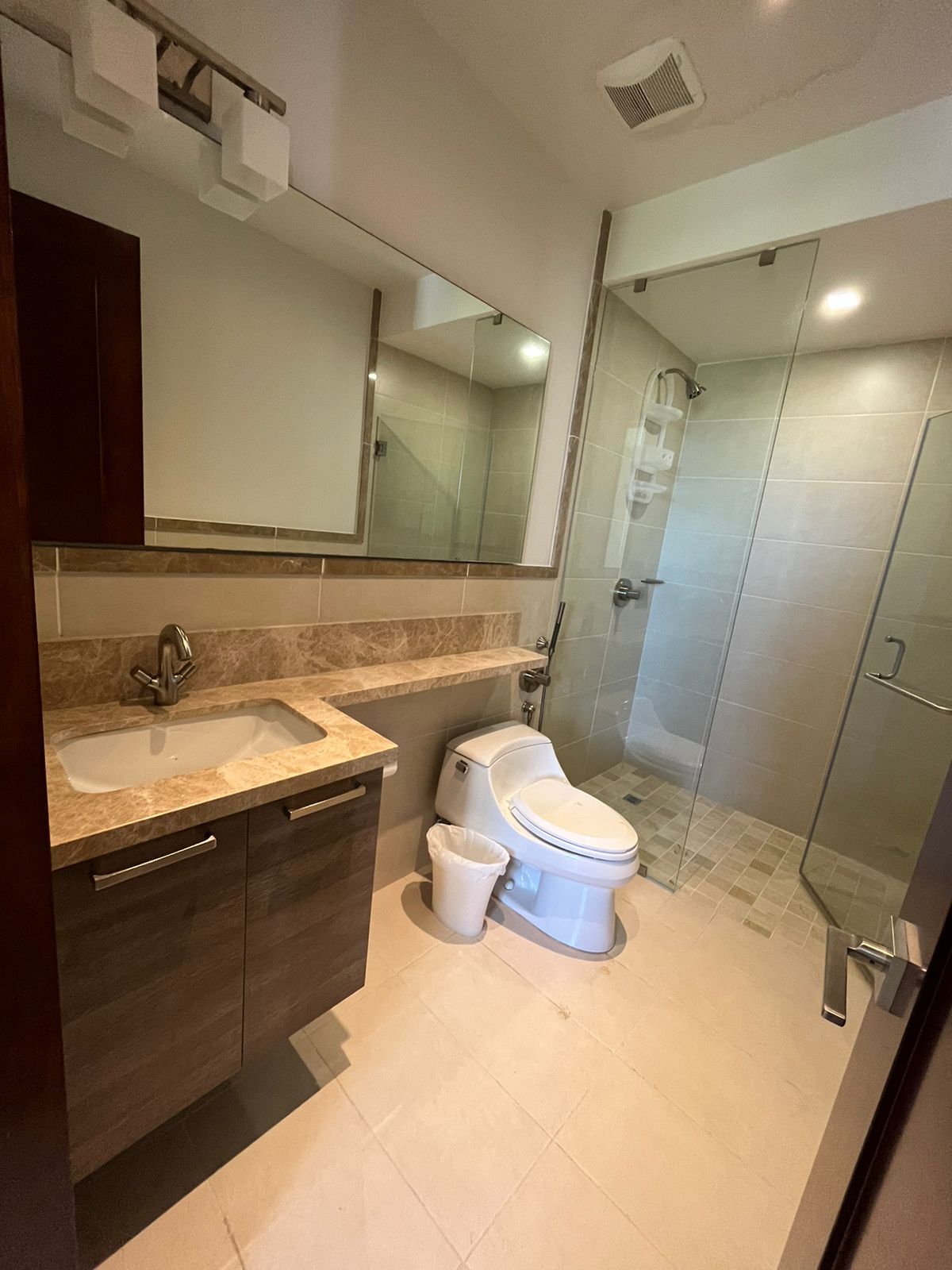 3 Bedrooms Bedrooms, ,4 BathroomsBathrooms,Apartment,SALE/VENTA,1744