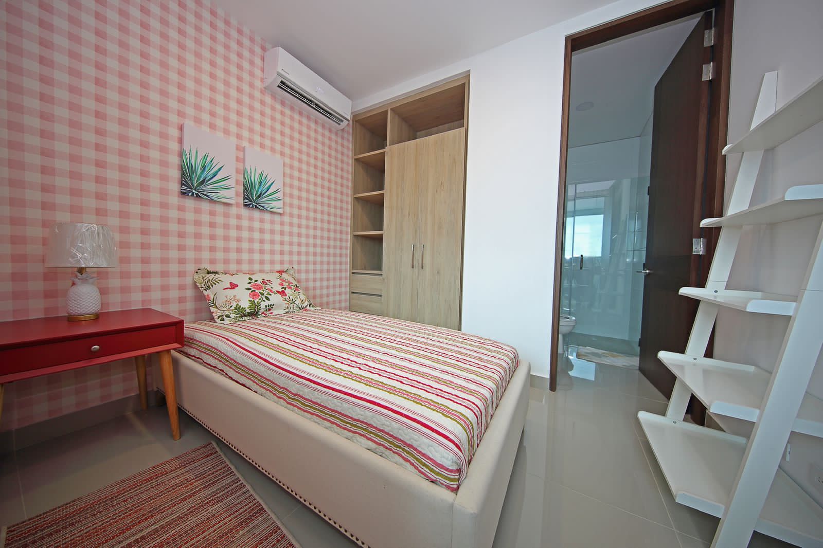 3 Bedrooms Bedrooms, ,4 BathroomsBathrooms,Apartment,SALE/VENTA,1762