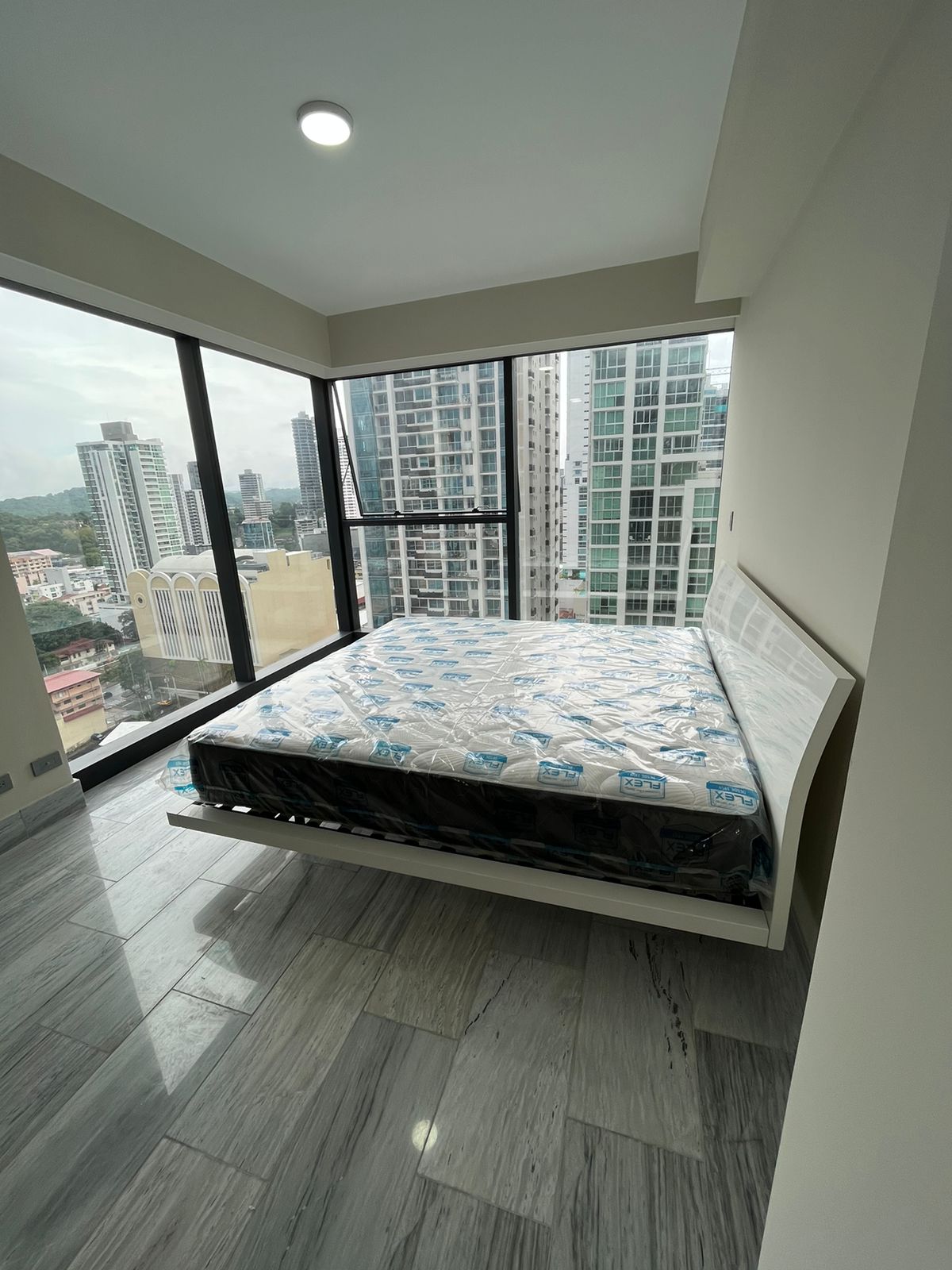 2 Bedrooms Bedrooms, ,2 BathroomsBathrooms,Apartment,RENT/ALQUILER,1776