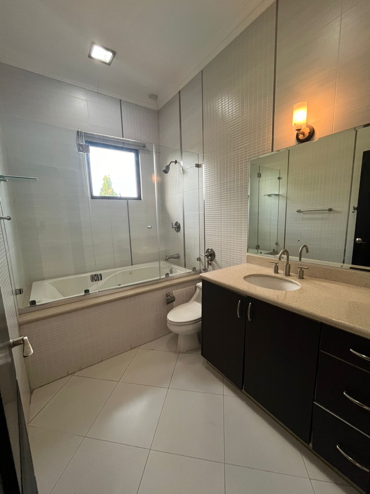 Toscana del este, 5 Rooms Rooms,5 BathroomsBathrooms,House,SALE/VENTA,Toscana del este ,1836