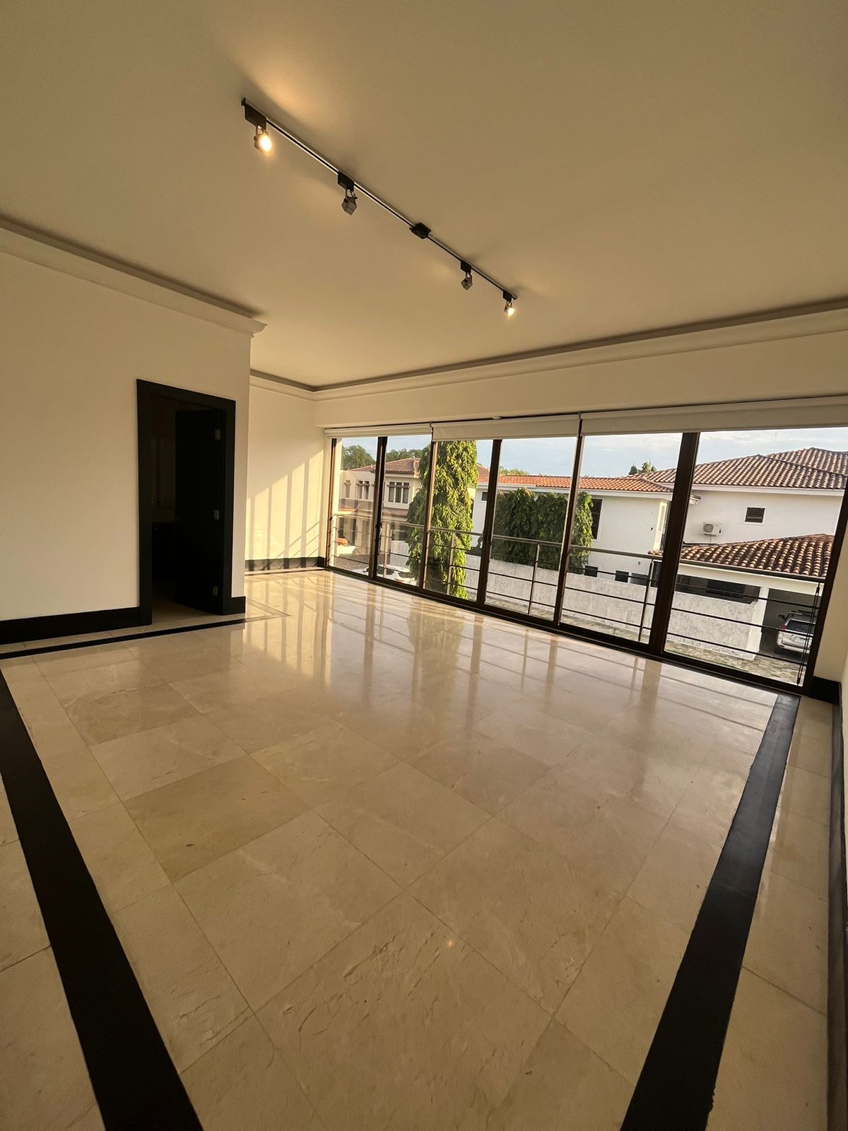 Toscana del este, 5 Rooms Rooms,5 BathroomsBathrooms,House,SALE/VENTA,Toscana del este ,1836